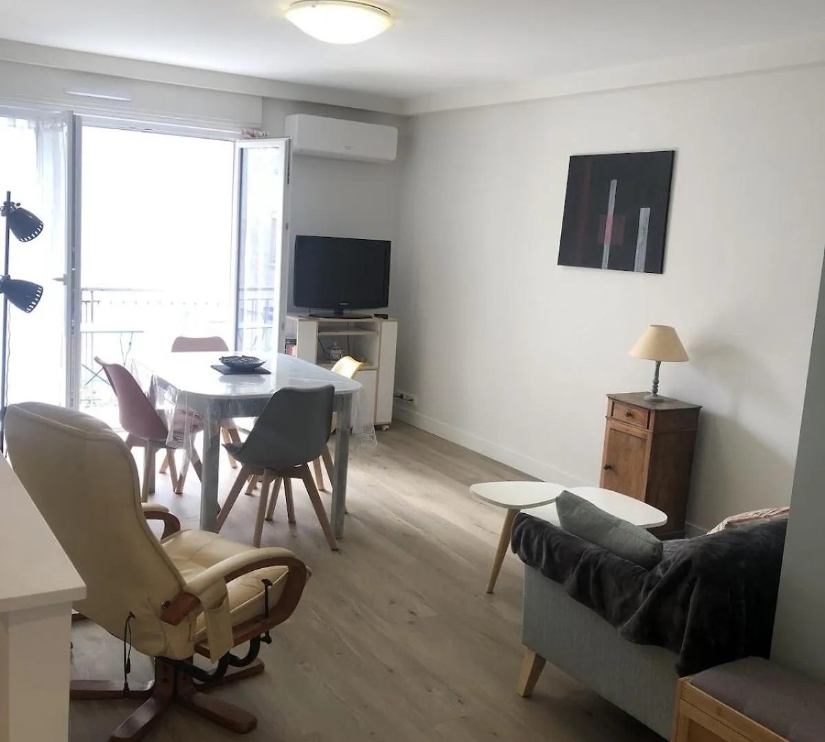 Appartement T3 58 M2, Le Republique, Centre-Ville, Climatise, Balcon